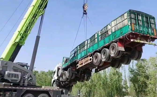金山区道路脱困救援案例